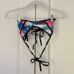 Scoop Neck Floral Swimsuit Top